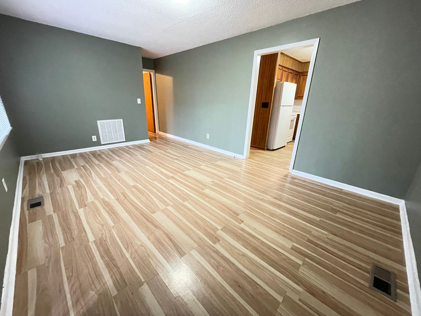 Fantastic location near downtown Pittsboro for this 2br duplex! – photo 1