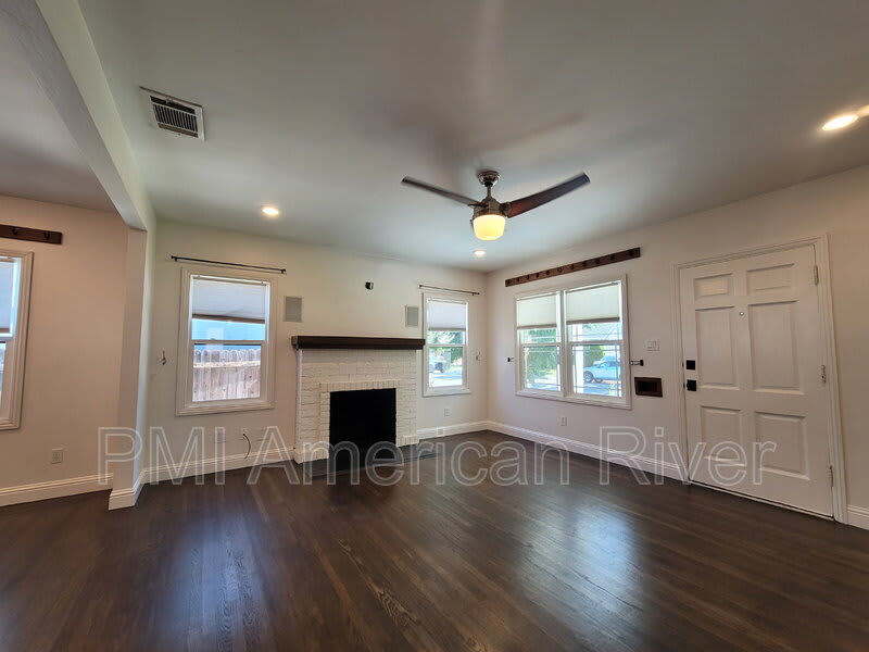2100 36th Street – photo 2