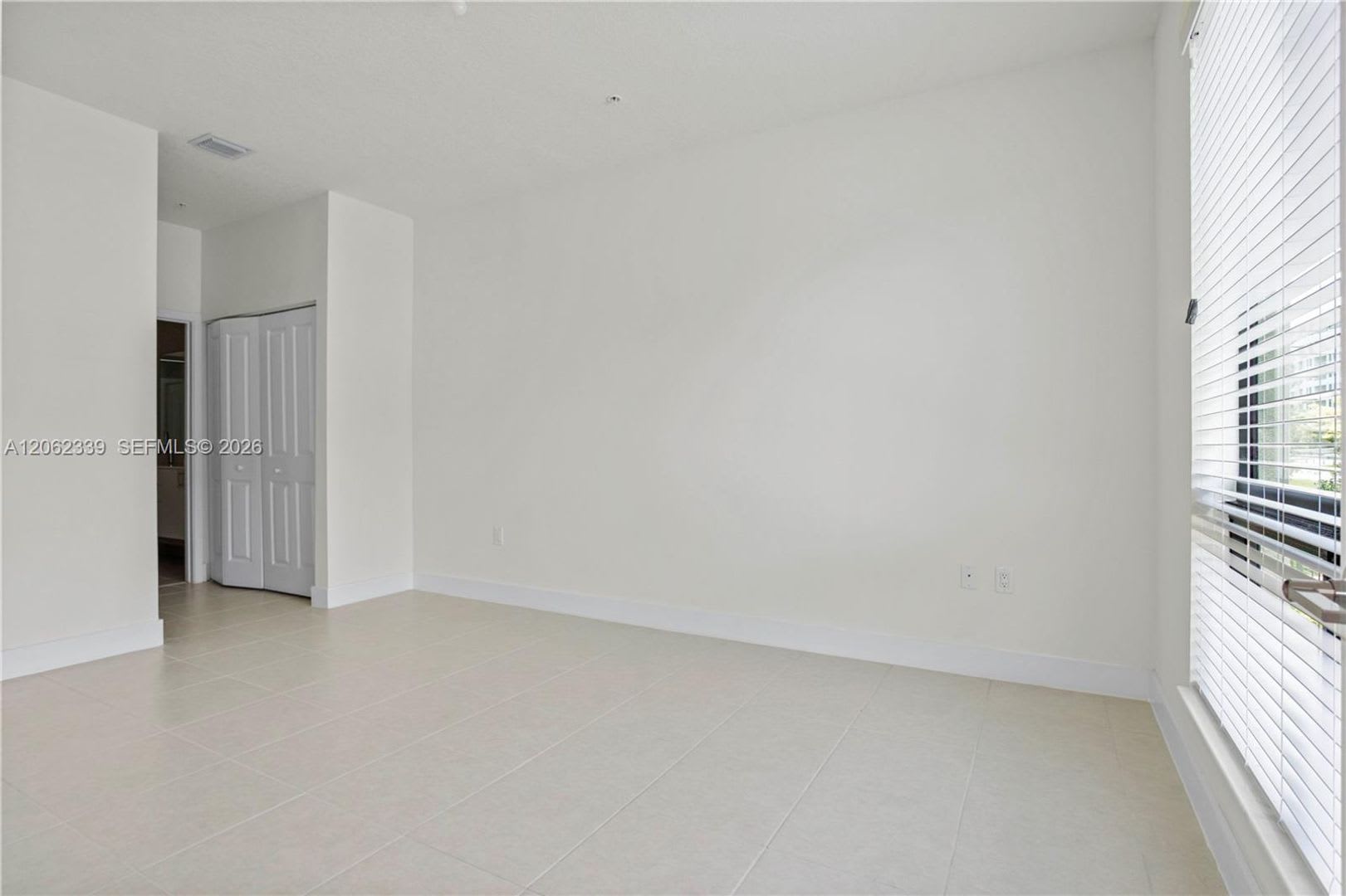 8001 NW 41st Street F-106, Doral, FL 33166 – photo 4