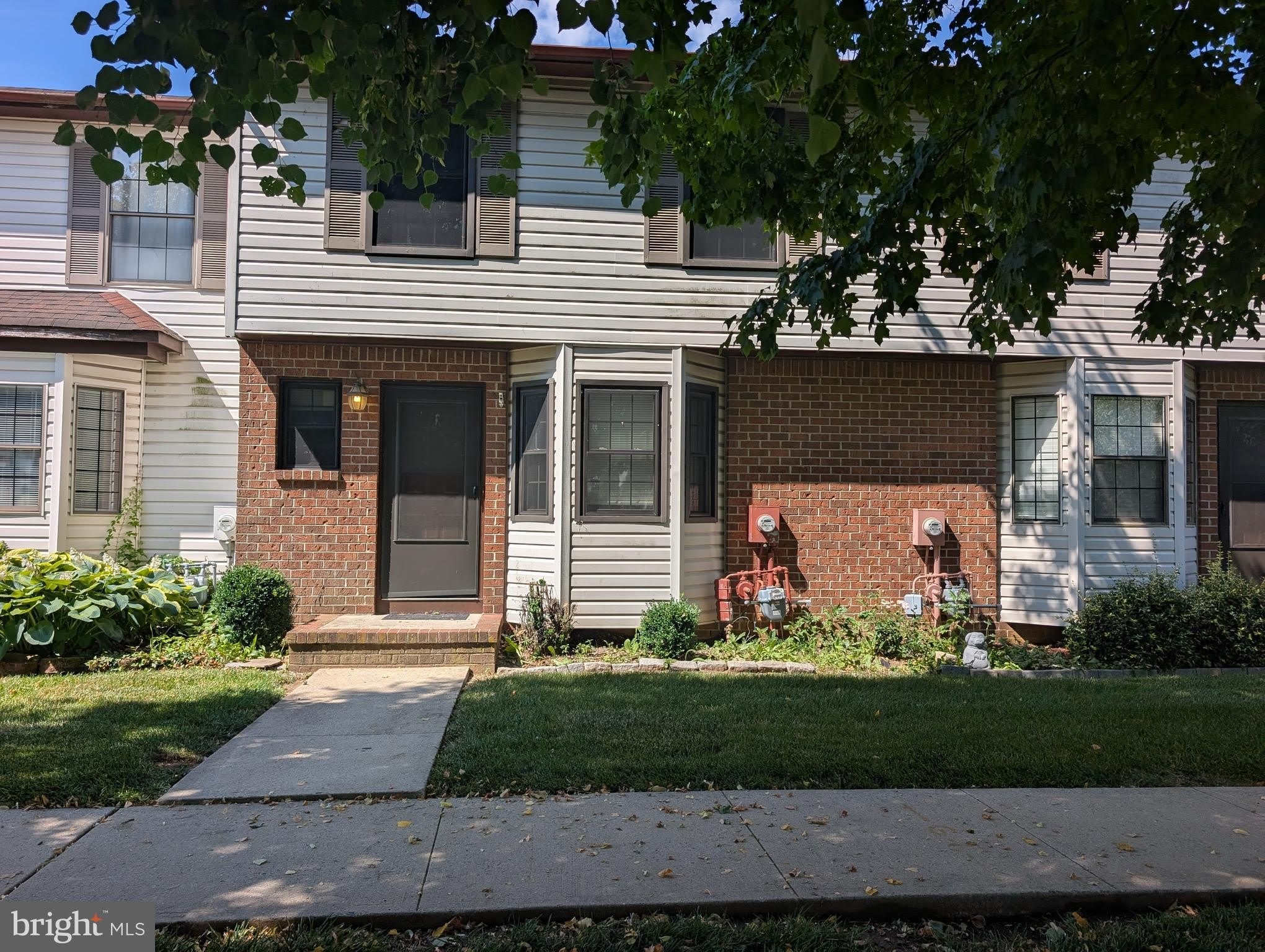 44 W CONSTITUTION Drive – photo 1