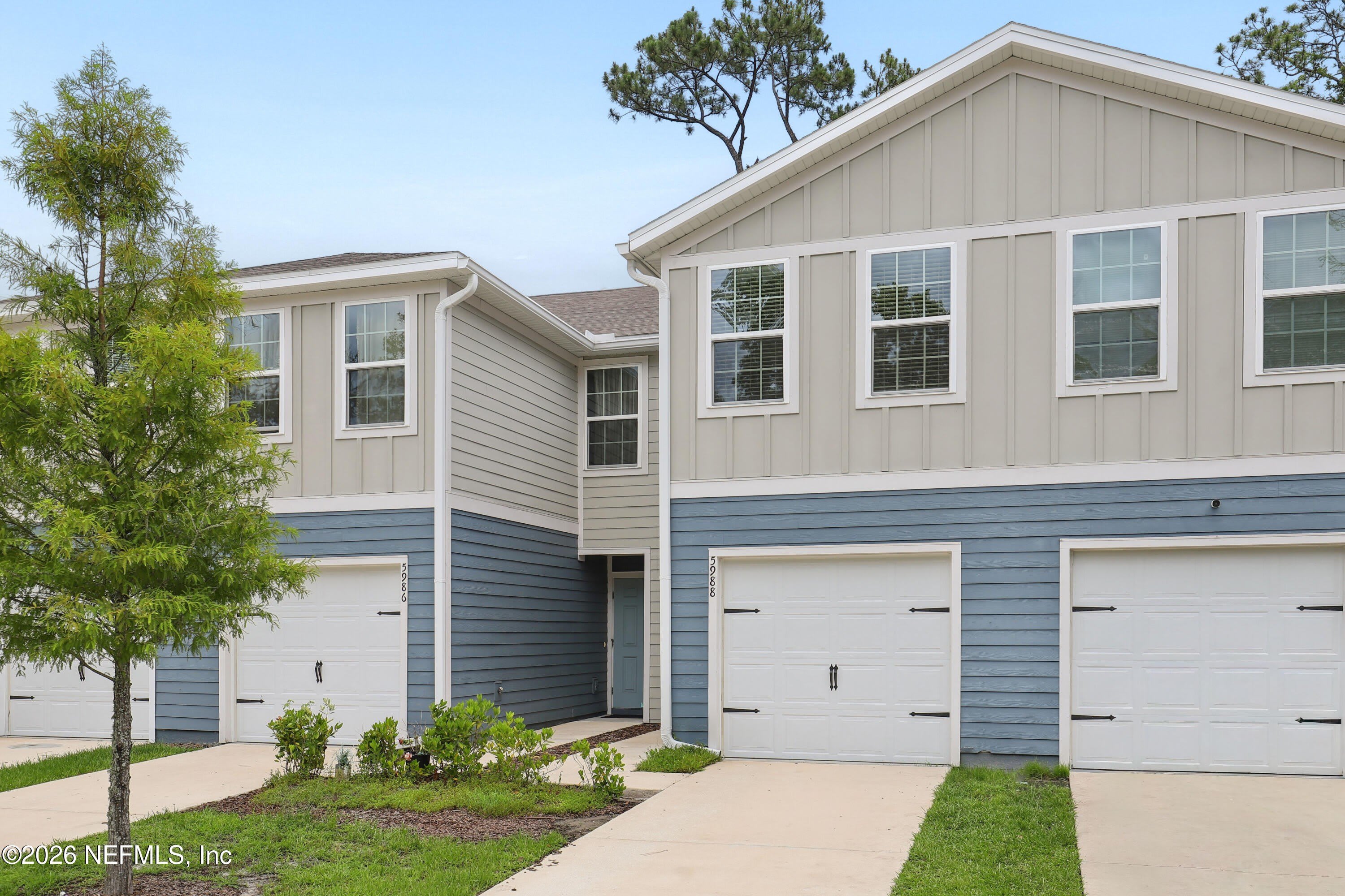 5988 CREEKSIDE CROSSING Drive – photo 2