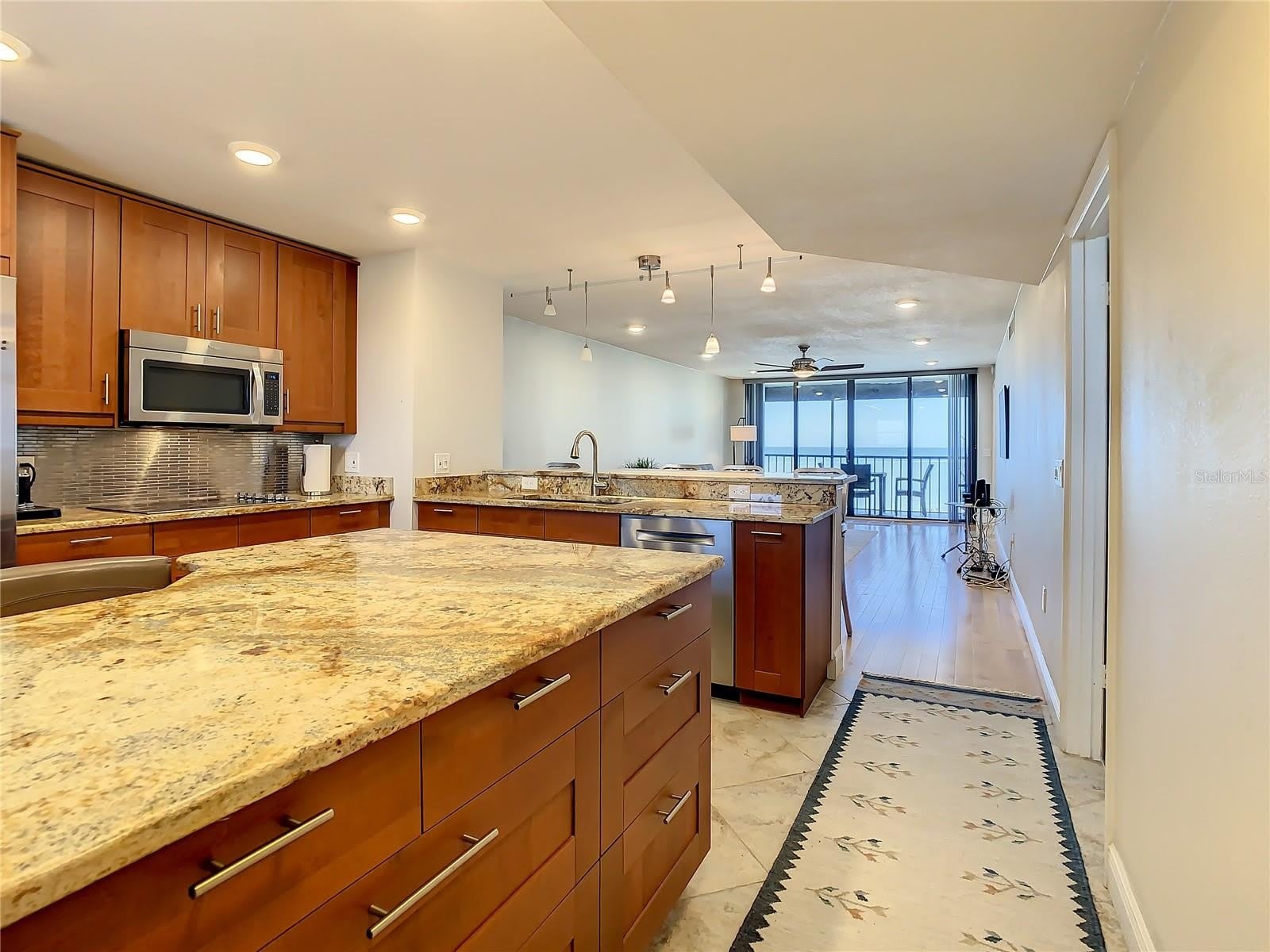 18304 GULF Boulevard – photo 4