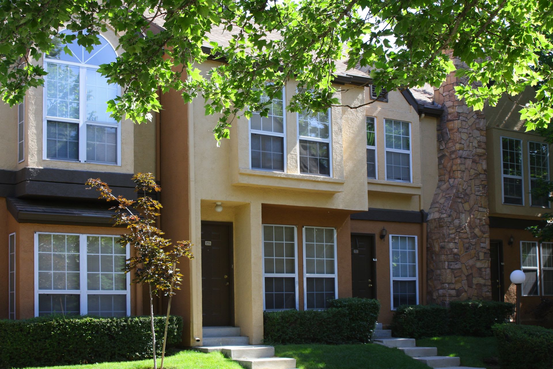Vine Gate Apartments & Townhomes – photo 4