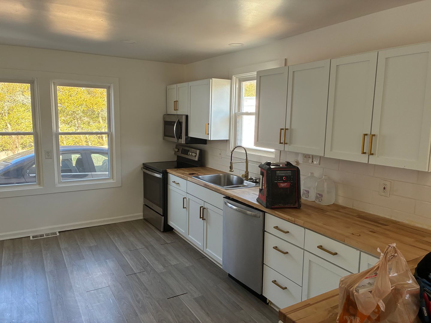 Fully Renovated 2-Bedroom Home with Huge Yard in Ferguson! – photo 2