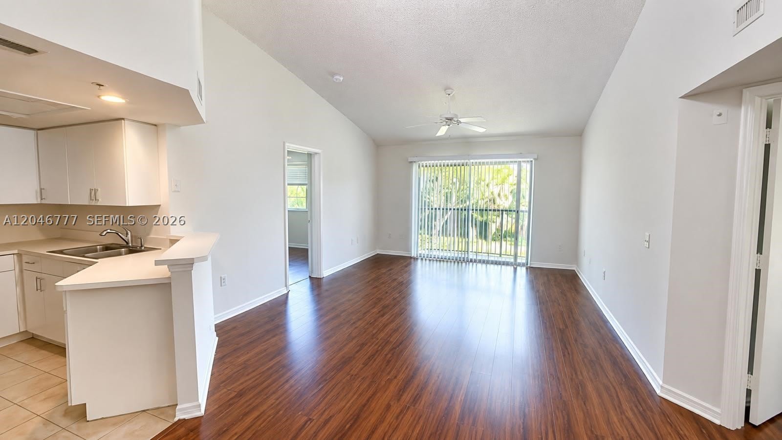 4163 N Haverhill Rd – photo 2