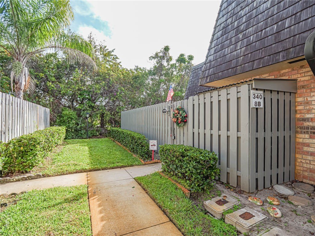 340 S Waverly Place – photo 2