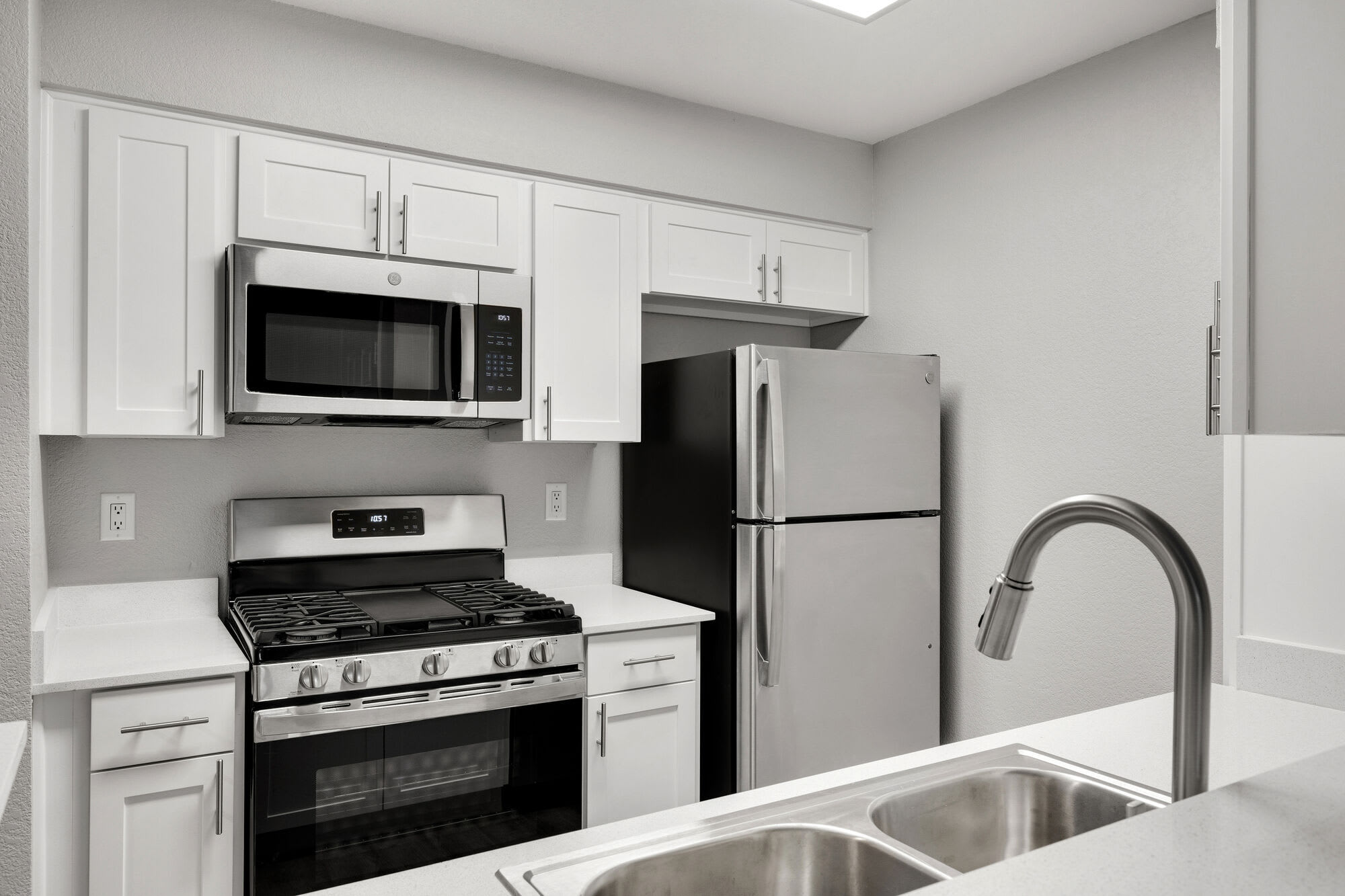 The Sycamores Apartments – photo 2
