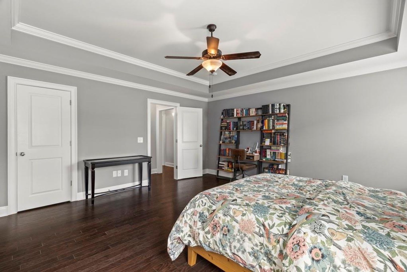 Beautiful Home in The Estates Neighborhood! – photo 4