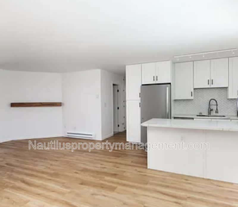 825 Balboa Avenue – photo 3