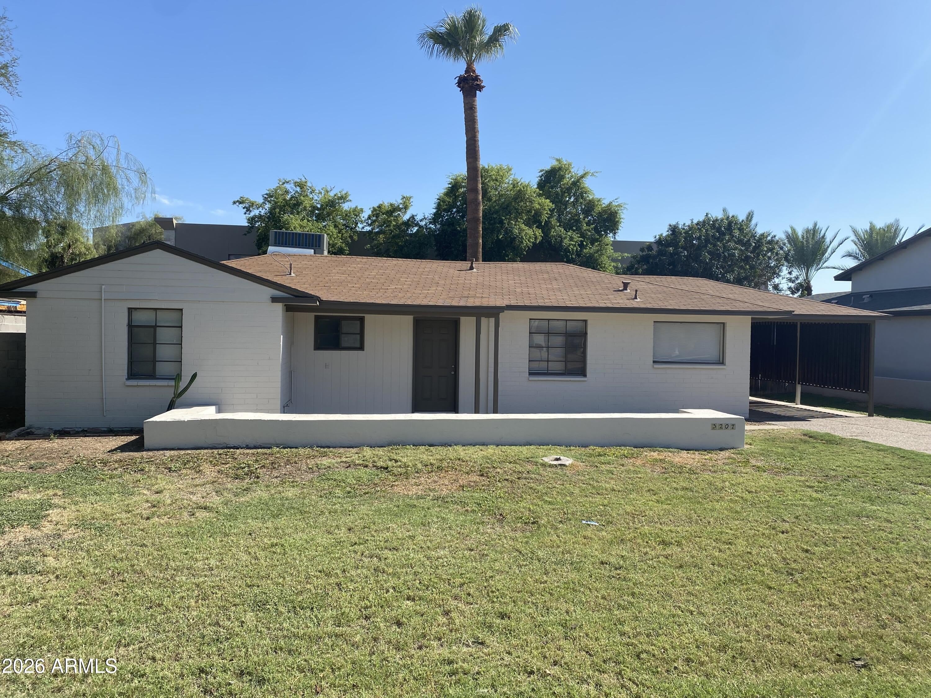 3207 E MEDLOCK Drive – photo 1