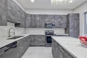 5989 Northwest 74th Street – photo 5