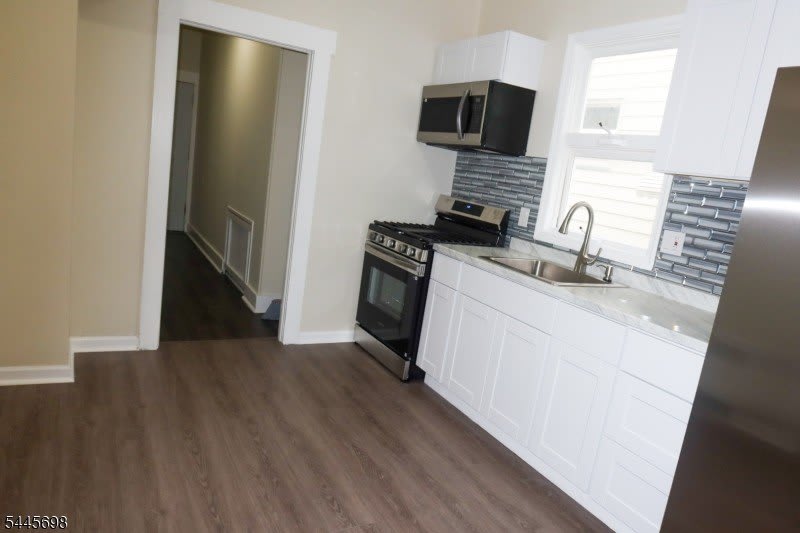 89 Van Riper Ave – photo 3