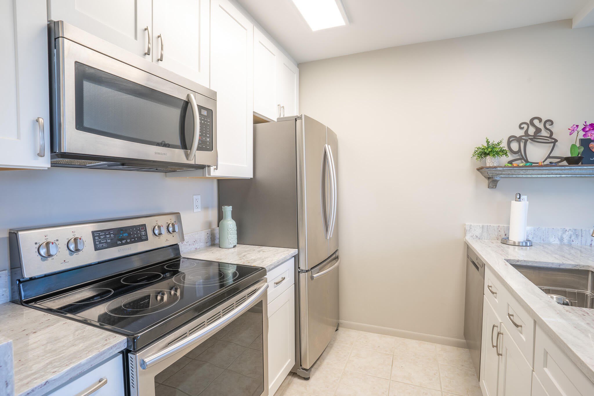 250 NE 20th Street – photo 2