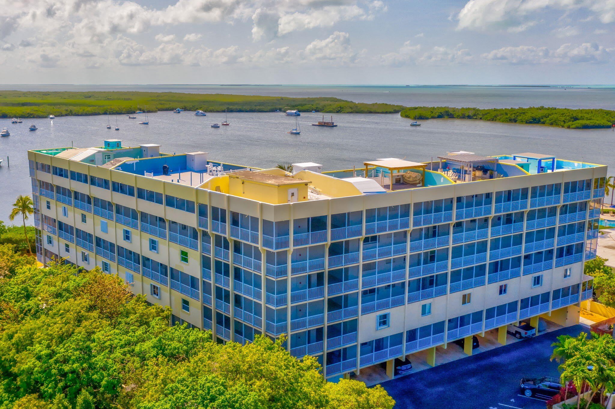 200 Harborview Drive – photo 3