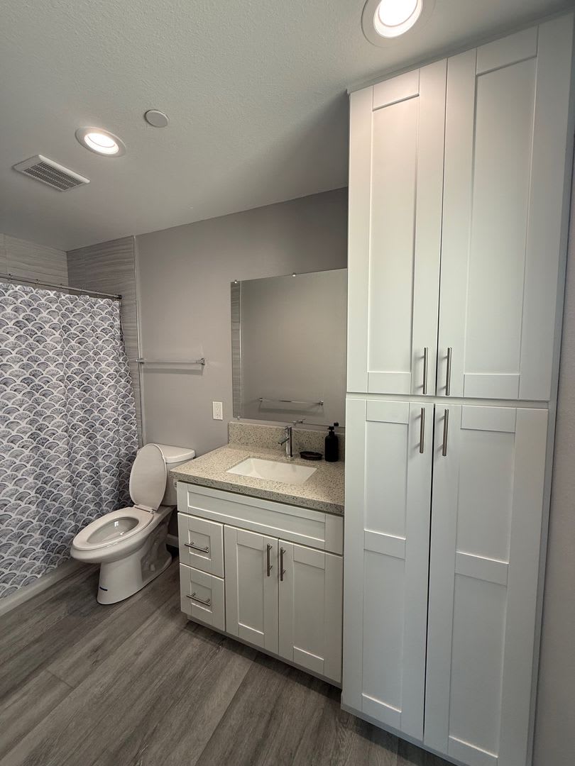 Gorgeous Furnished 3 Bedroom 2 Bath home – photo 3