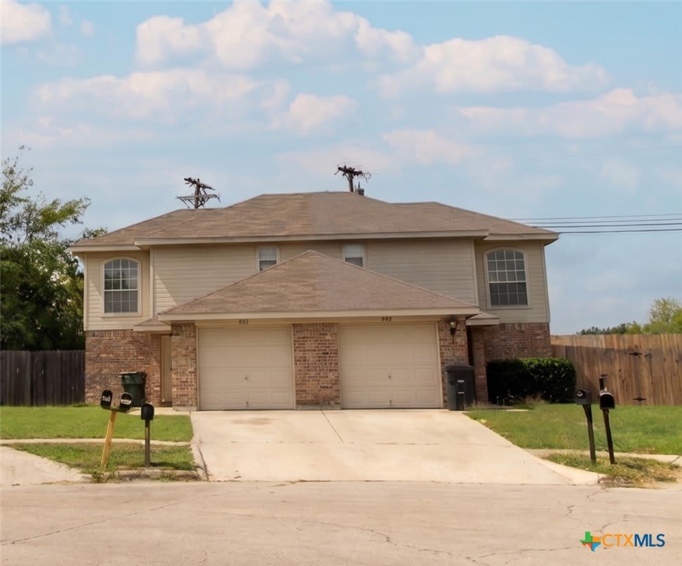 2412 Skylark Circle – photo 1