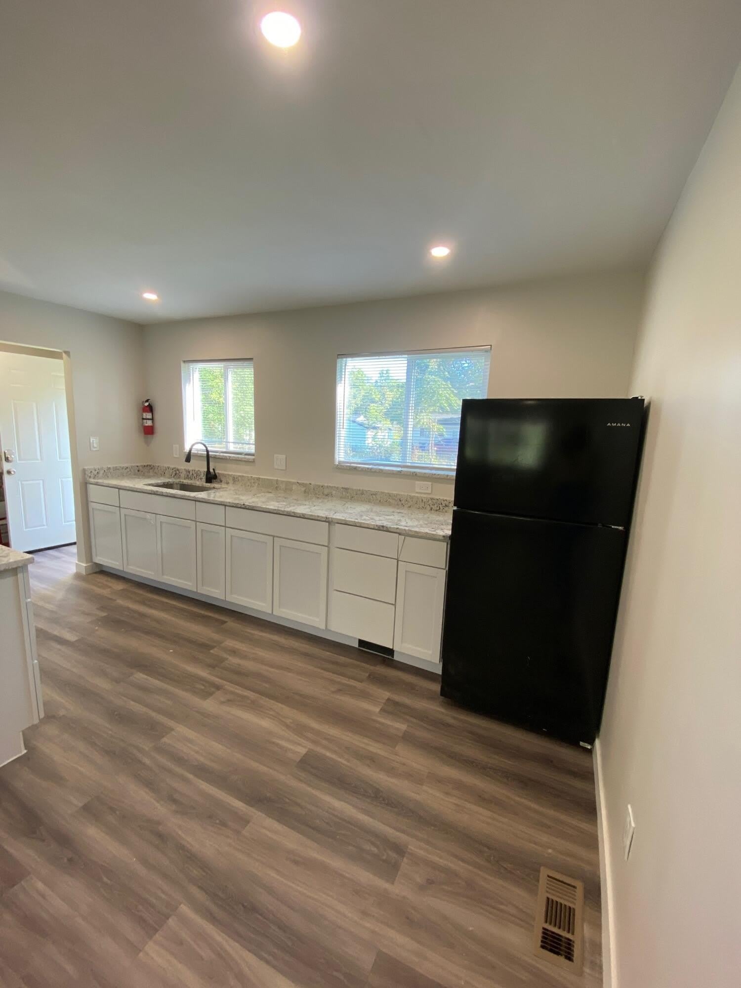 1654 Wiard Boulevard – photo 4