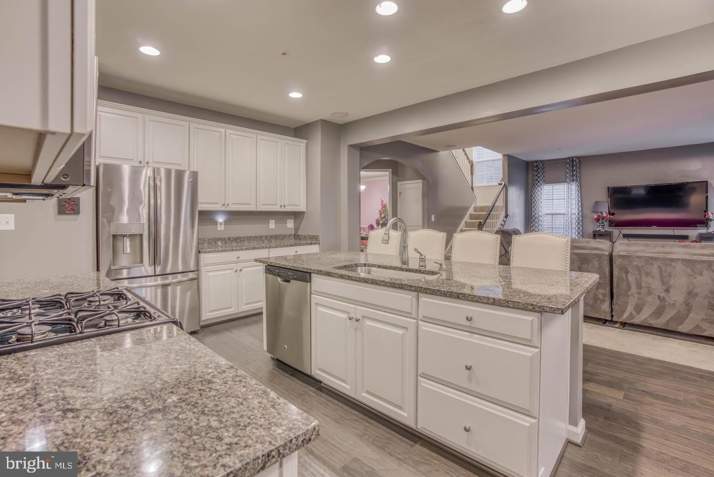 728 Falcon Lane – photo 5