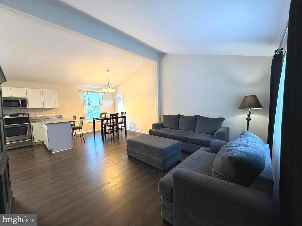 1238 Lakeview Parkway – photo 4