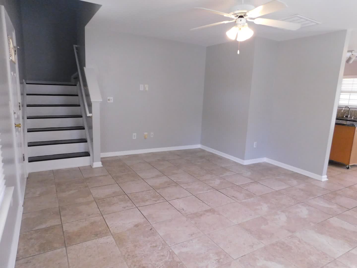 great 3 bed 2.5 bath master down – photo 5