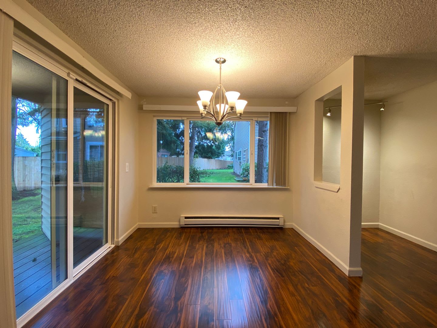 Practical 3 bedroom Des Moines Condo – photo 3