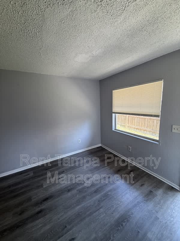 8304 North Mulberry Street – photo 4