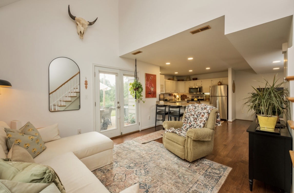 1067 Highlands Drive – photo 5