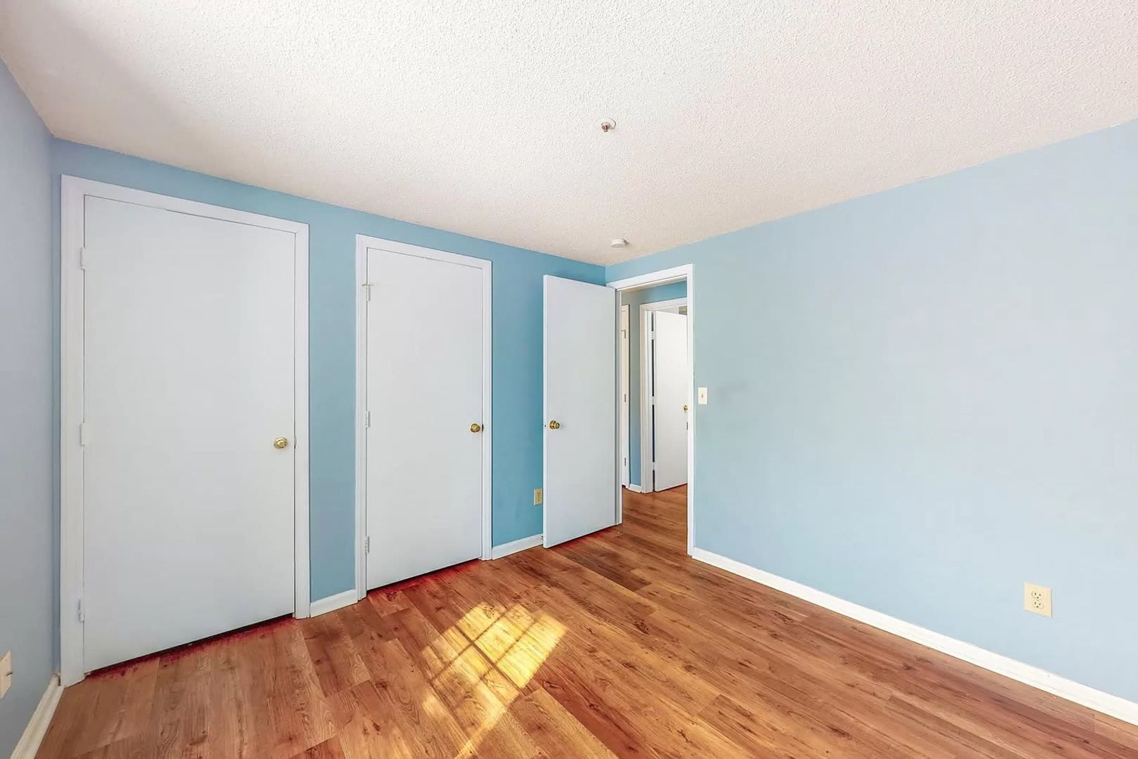 Room in 3 Bedroom Home at Arlyn Cir – photo 4