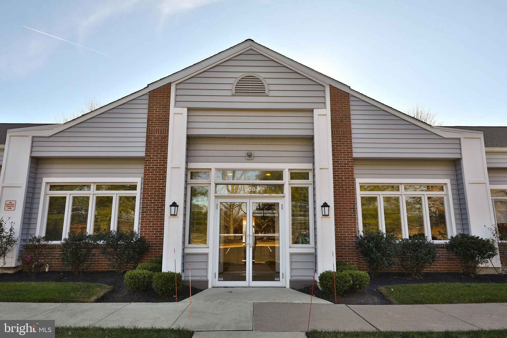 408 EXECUTIVE – photo 2