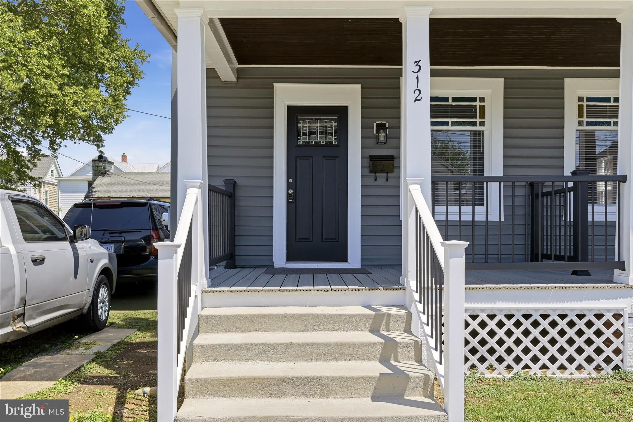 312 E PICCADILLY Street – photo 2