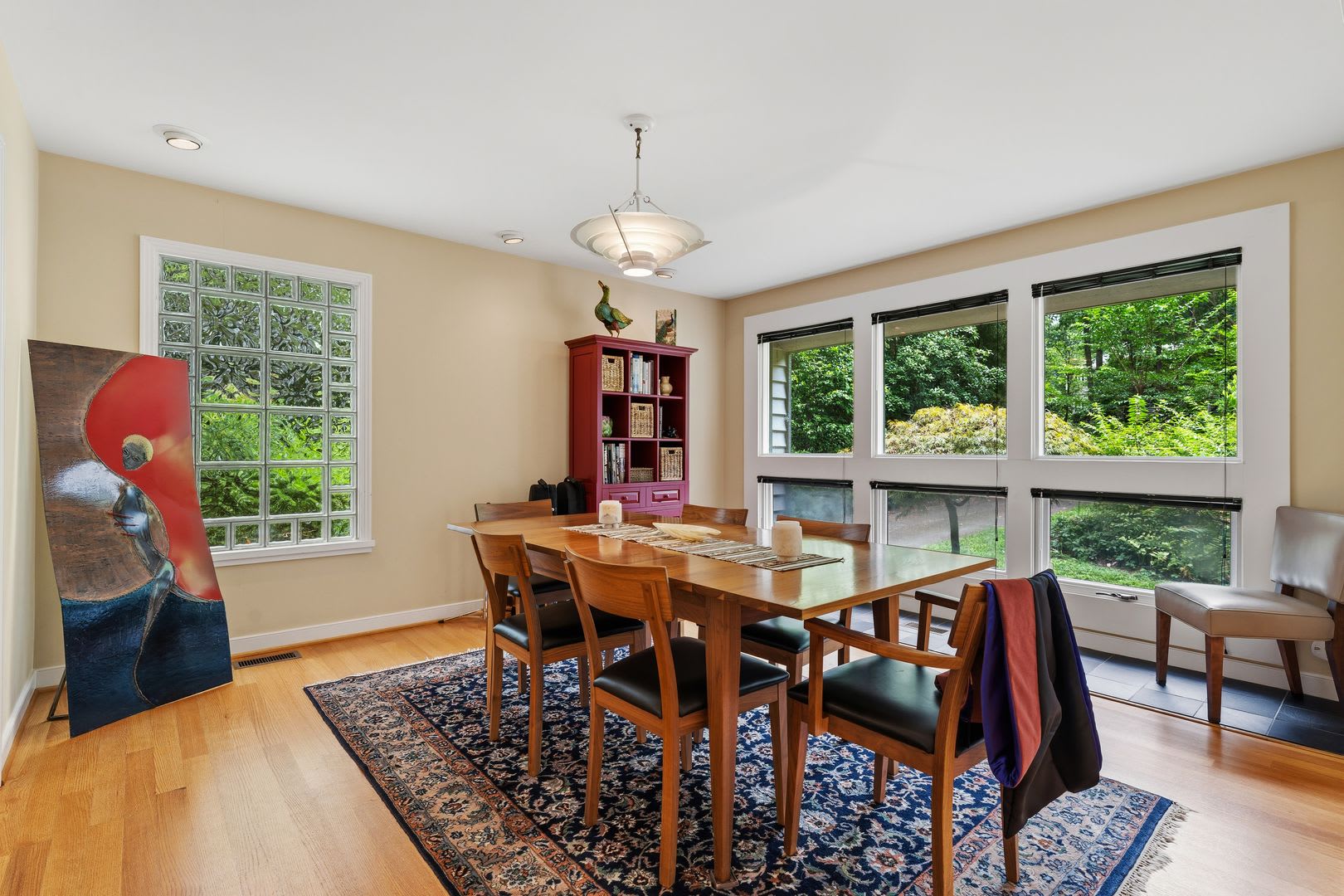 Contemporary 4bd/3.5ba Near Hope Valley + Home Equidistant to Downtown Durham & Chapel Hill! – photo 3
