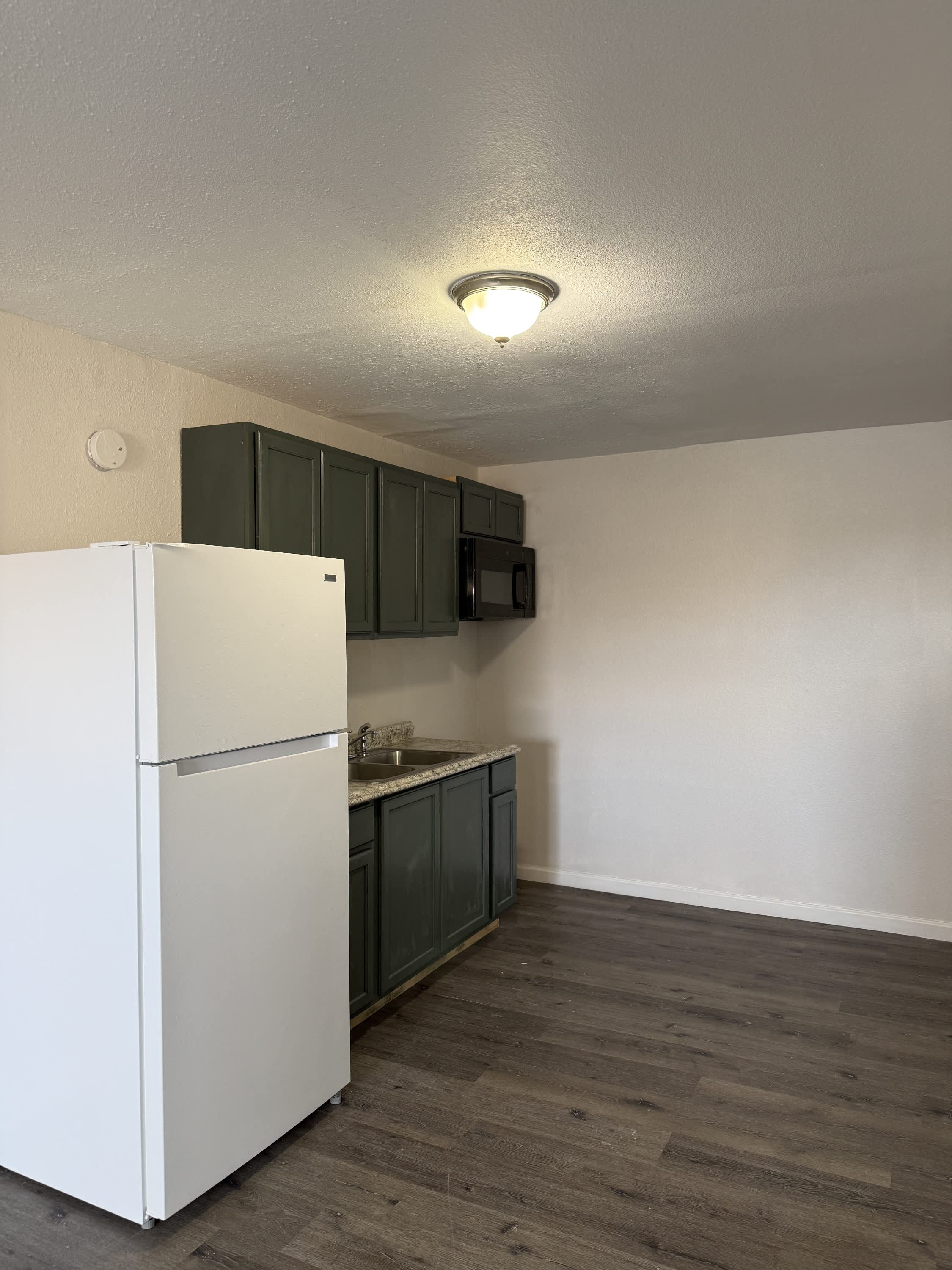 502 Houston Street – photo 2