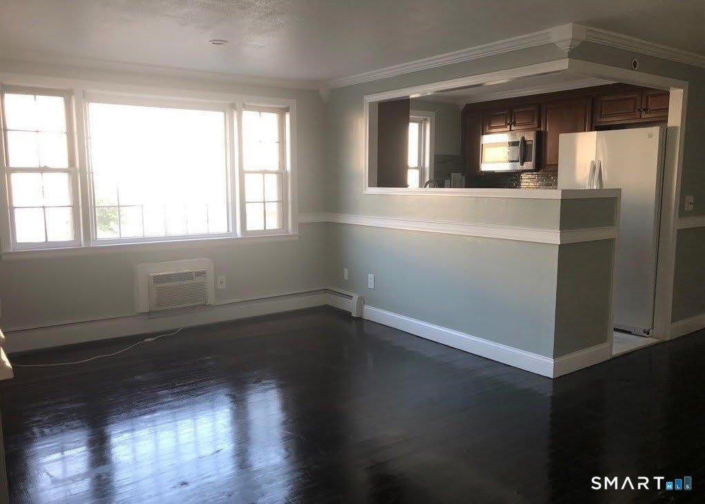509 Burnside Avenue – photo 5