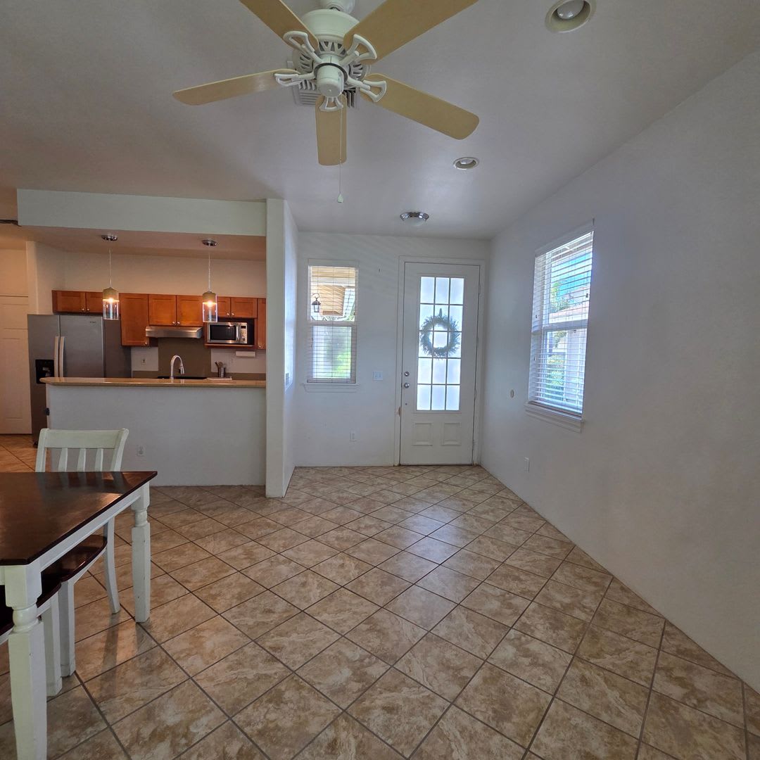 Four-bedroom three bath residential condo in Cottages at Kulamalu – photo 2