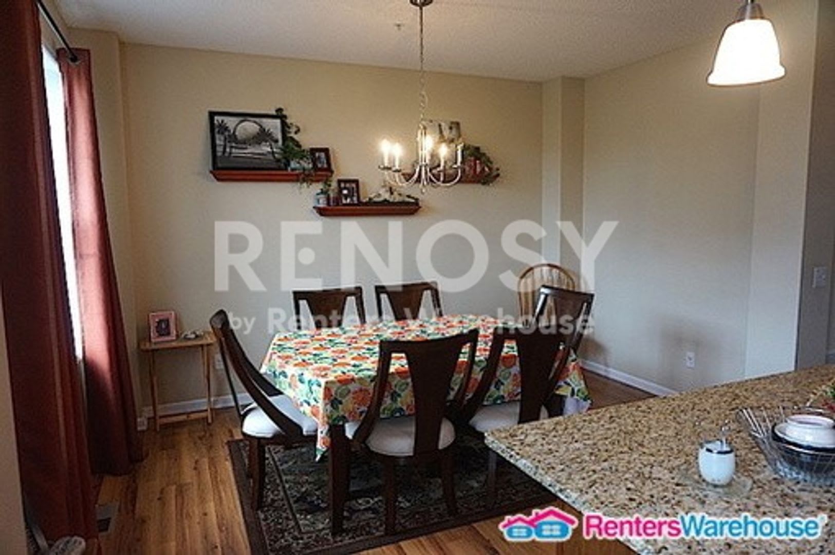 Stunning 3BD/2.5BA Townhouse in Maple Grove – photo 5