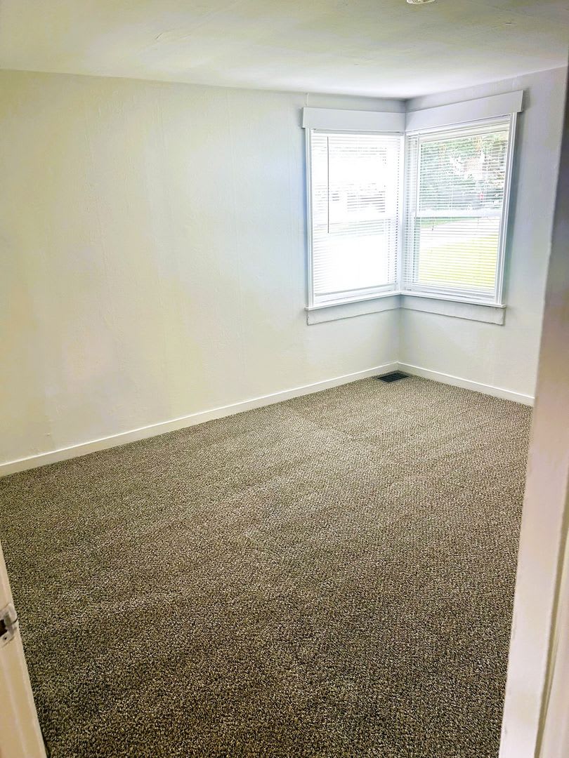 110 Capitol Blvd. – photo 5