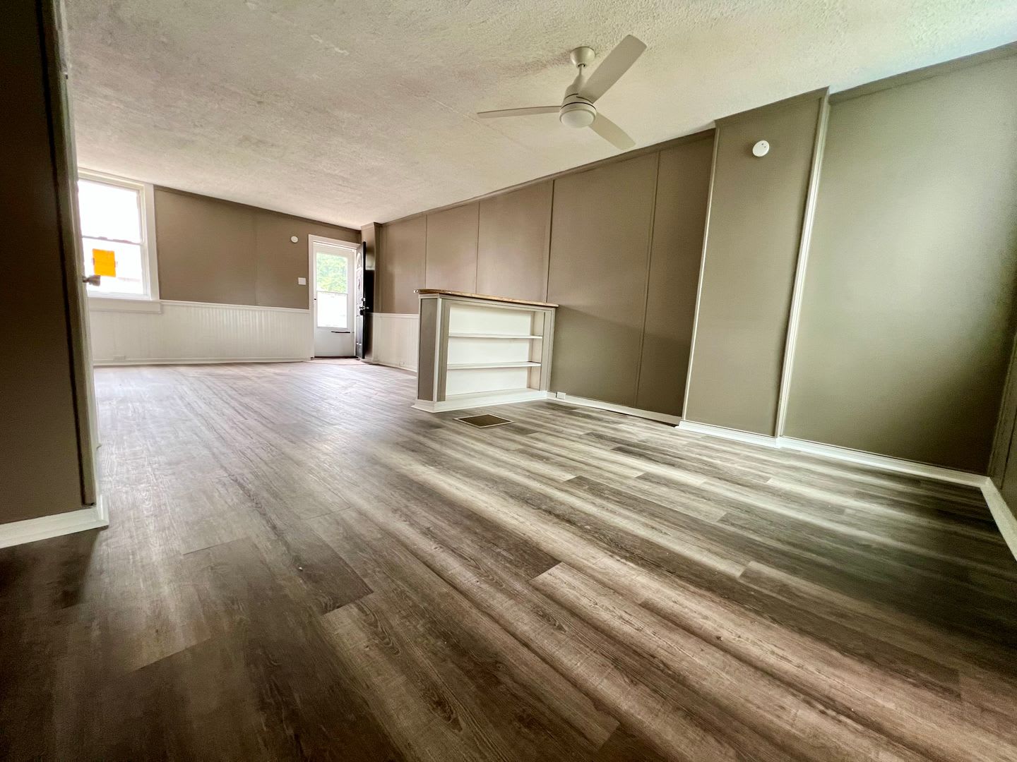 Stunning 4-Bedroom Townhome in Brookhaven! Available mid-September! – photo 5