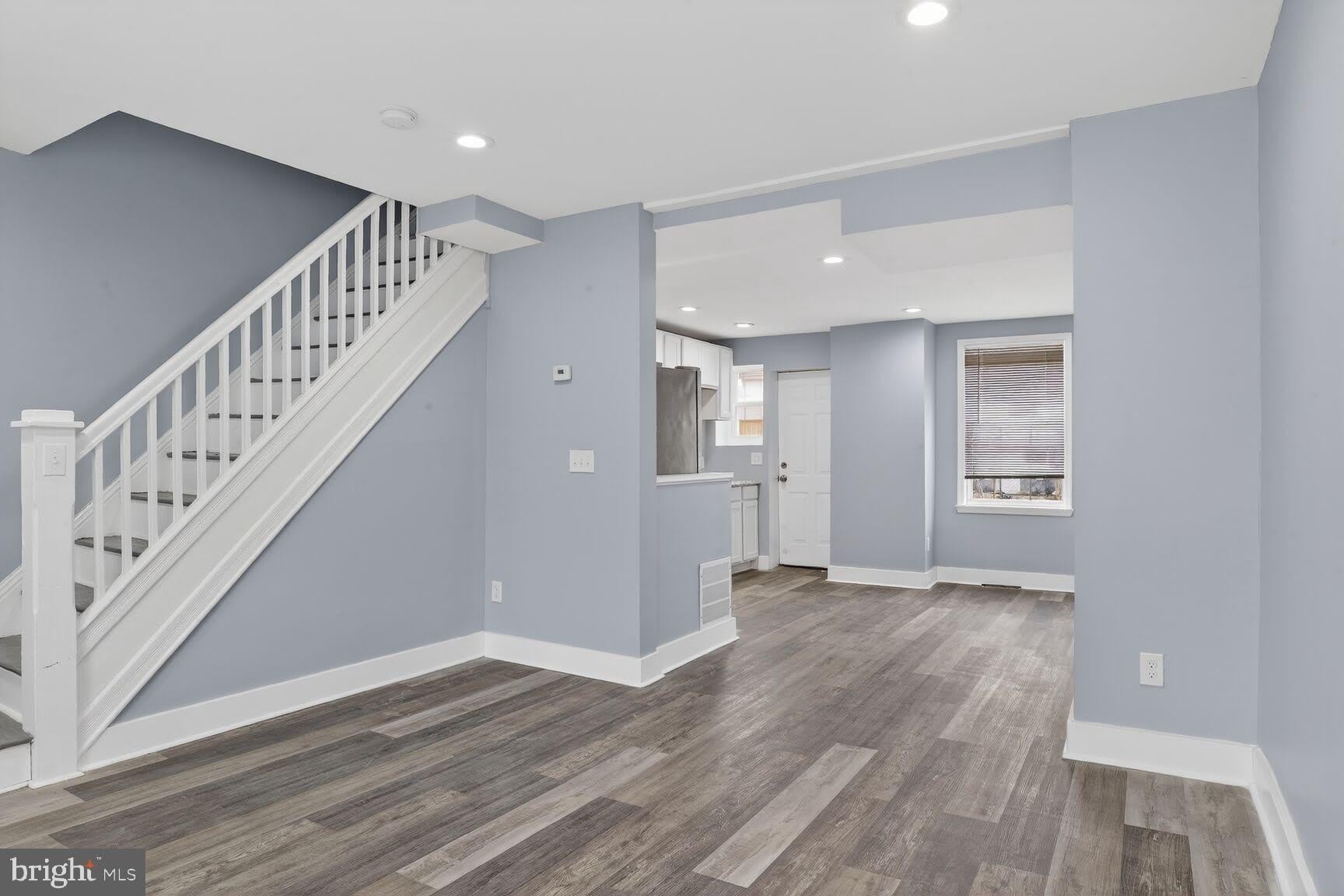 3335 Lyndale Avenue – photo 2