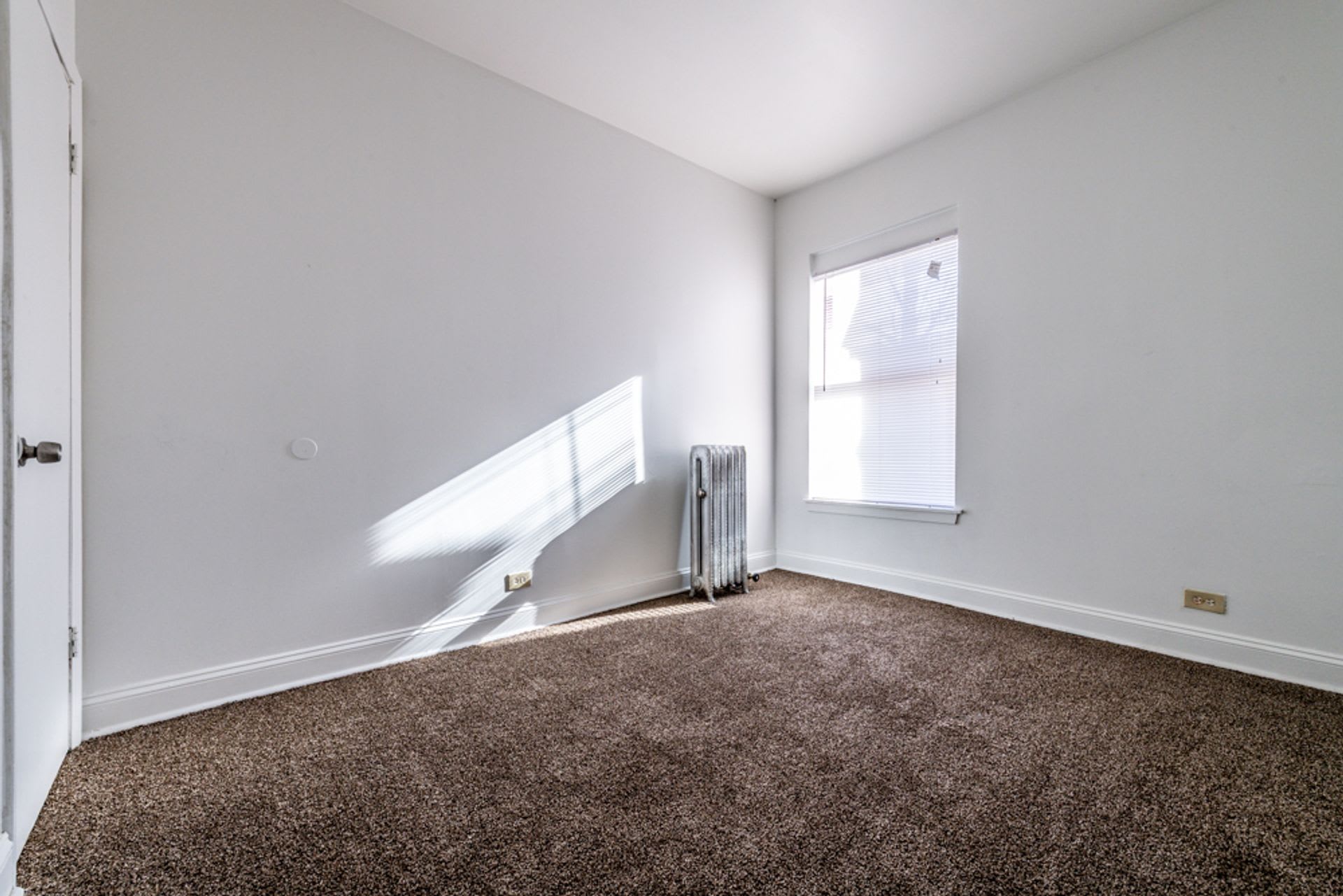 5854 S Michigan Ave – photo 4