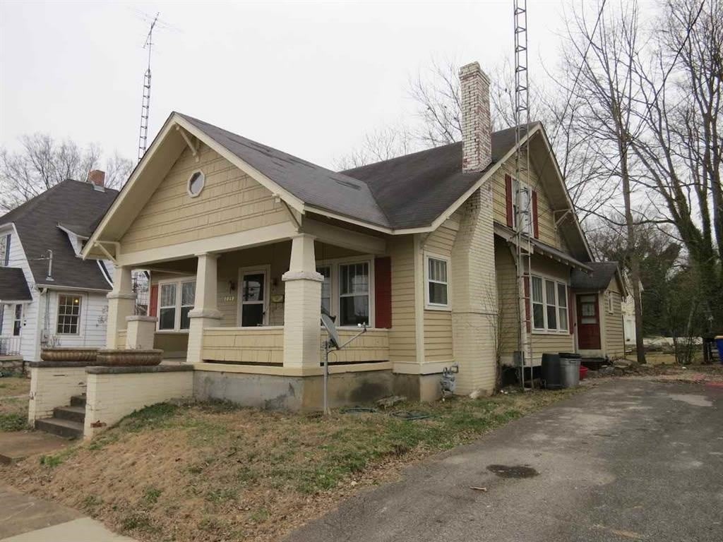 1048 Elm Street – photo 2