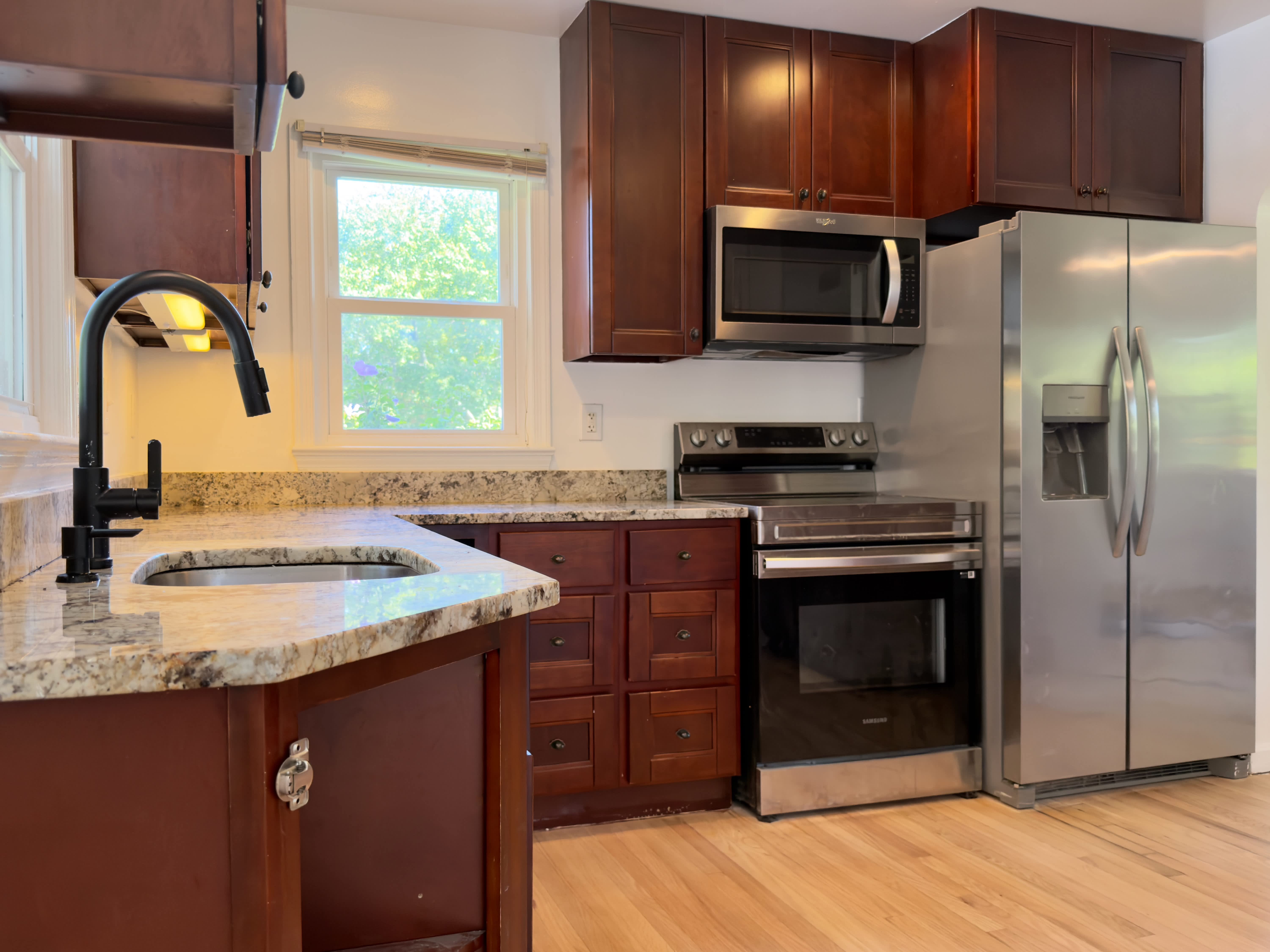 15504 Bond Mill Rd – photo 2