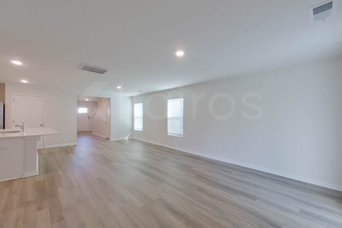 112 Overstreet Way – photo 2