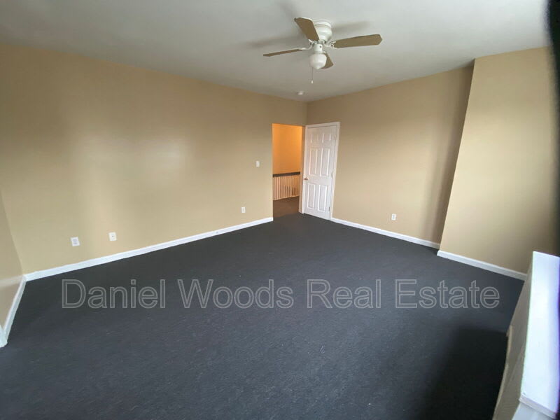 1614 68Th Ave – photo 2