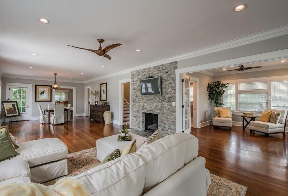 209 13TH Avenue N – photo 4