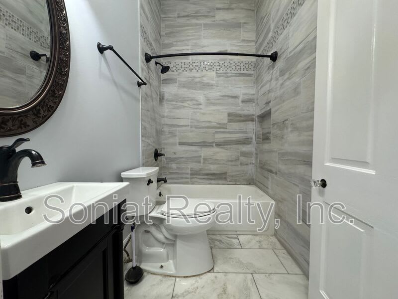 3118 Urquhart St – photo 5