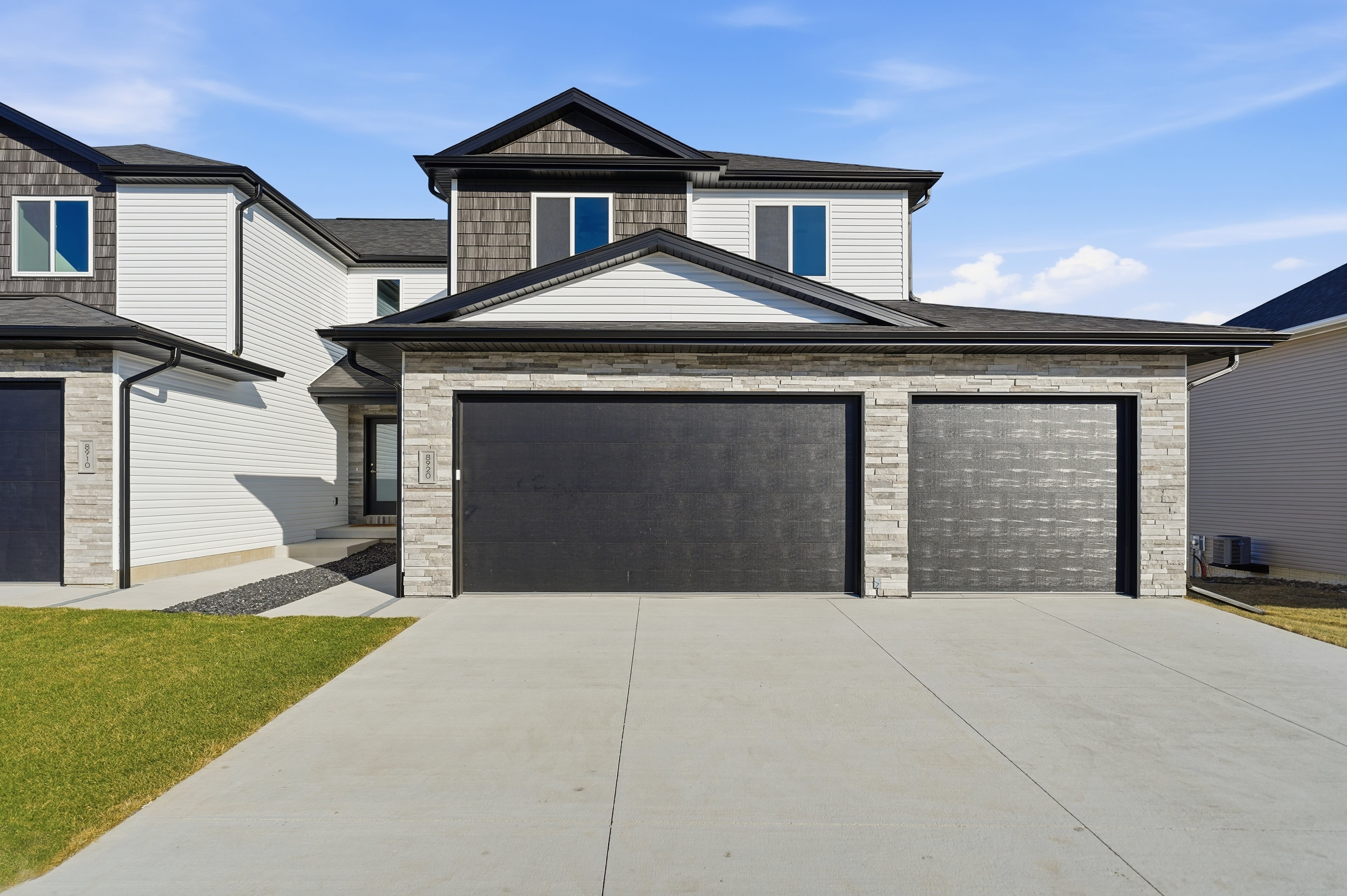 8920 Peregrine Rd – photo 1