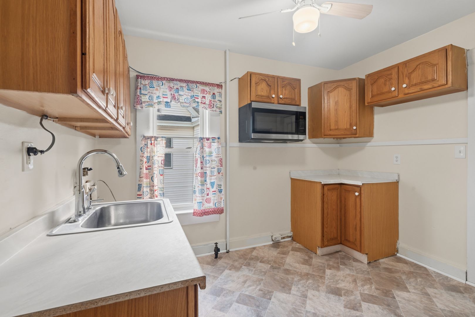 59 Waverly St – photo 5