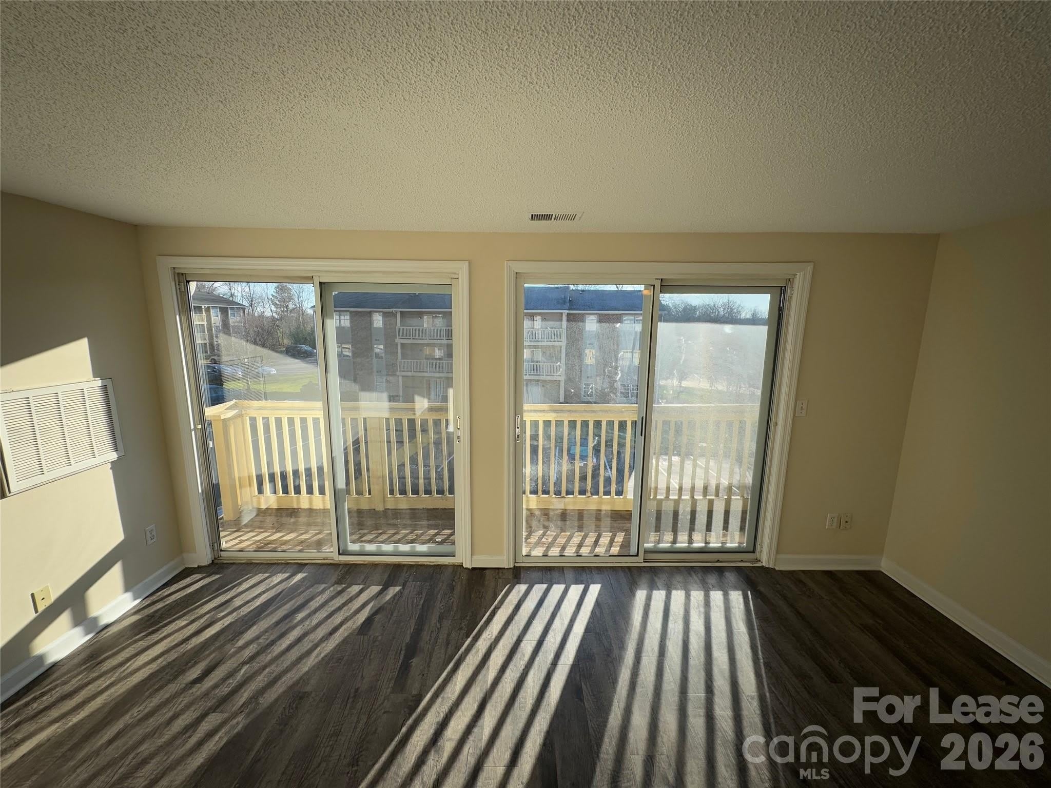 1604 Arlyn Circle – photo 2