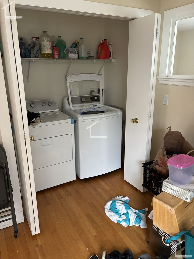 Huge single family in Newton – photo 1