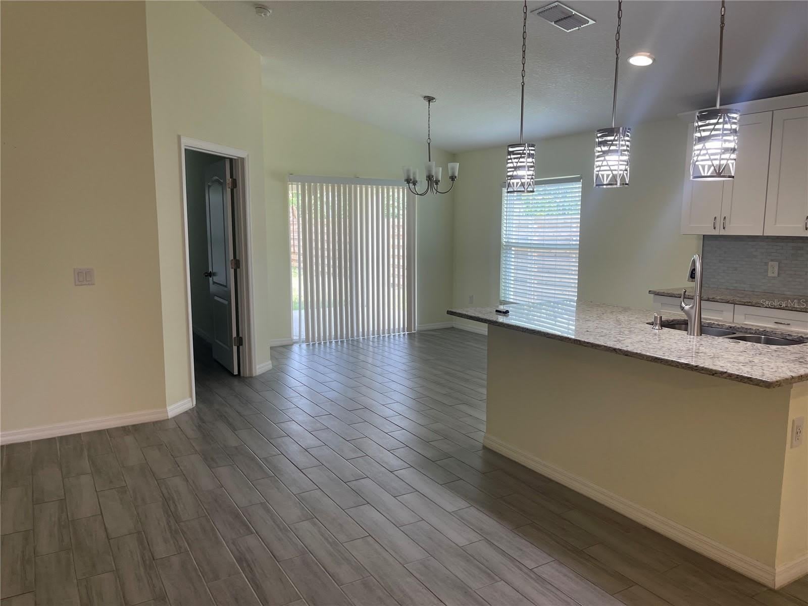 208 MISSOURI Avenue – photo 5